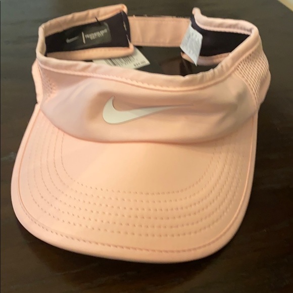 nike featherlight visor